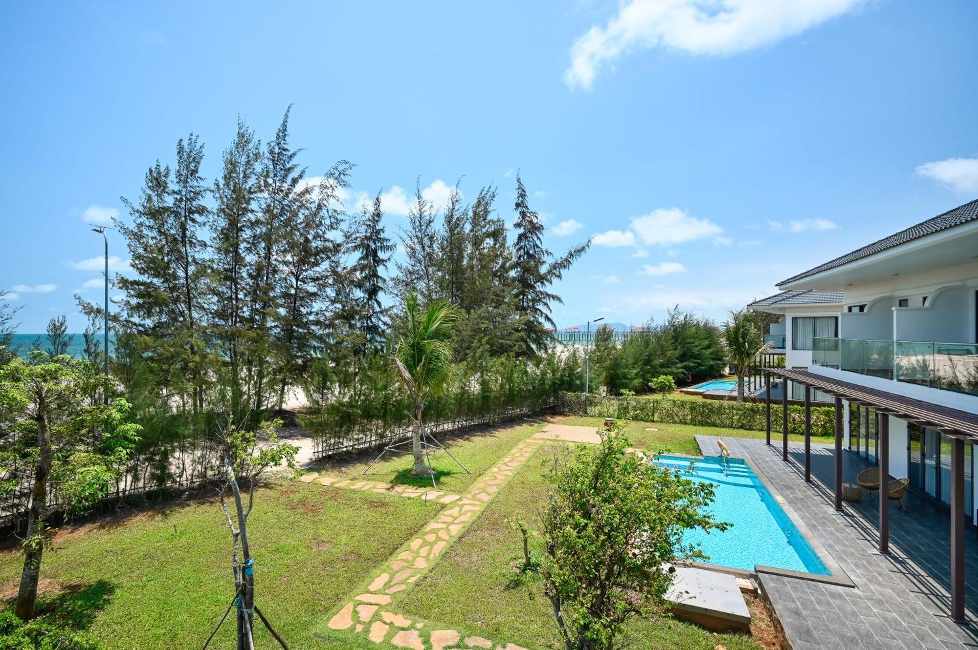 Emerald Ho Tram Resort Exterior photo